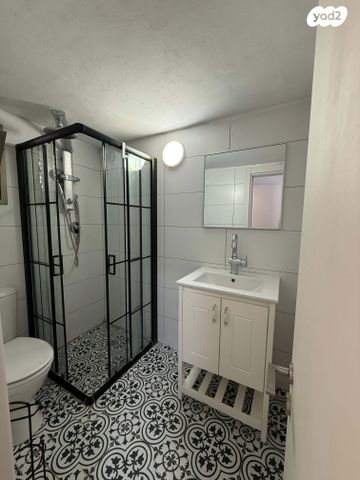 דירת גן, הפלוגות, קרית חיים מזרחית, חיפה