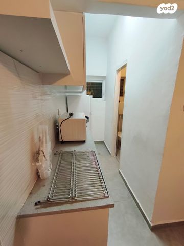 דירה, רמב"ם 24, הגבול רוטשילד, בת ים