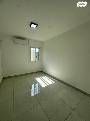 דירה, הגפן, כרמיאל