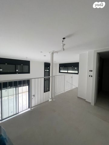 דירת גן, הרב יצחק ידידיה פרנקל, תל אביב יפו