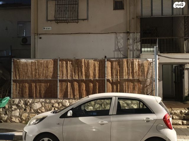 דירה, רמב"ם 24, הגבול רוטשילד, בת ים