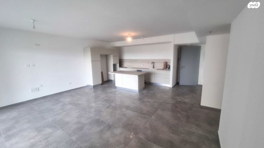 דירה, הר מירון, נווה ישראל, הרצליה