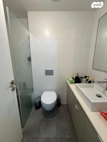 דירה, אריאל שרון, סיטי, גבעתיים