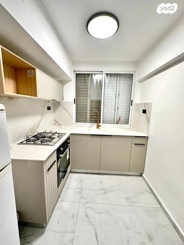 דירה, דב גרונר, קרית וולפסון, עכו