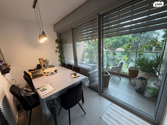 דירה, שברץ, רעננה