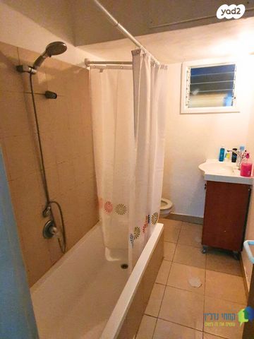 דירה, משה שרת, שכונת בן גוריון, מרכז העיר ג', רמת גן