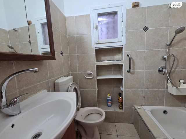 דירה, דרך נגבה 56, נווה רם, שיכון מזרחי, רמת גן