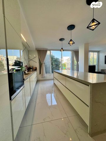 דירה, דיזנגוף 279, הצפון הישן - צפון, תל אביב יפו