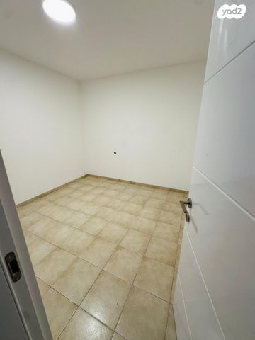 דירה, שדרות קדש 36, ברנע, אשקלון