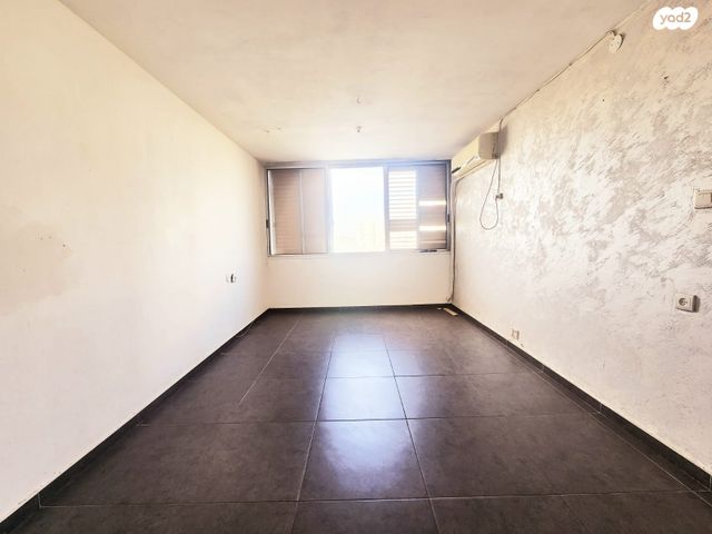 דירה, יוסף סרלין 9, נווה ברבור, כפר שלם מערב, תל אביב יפו