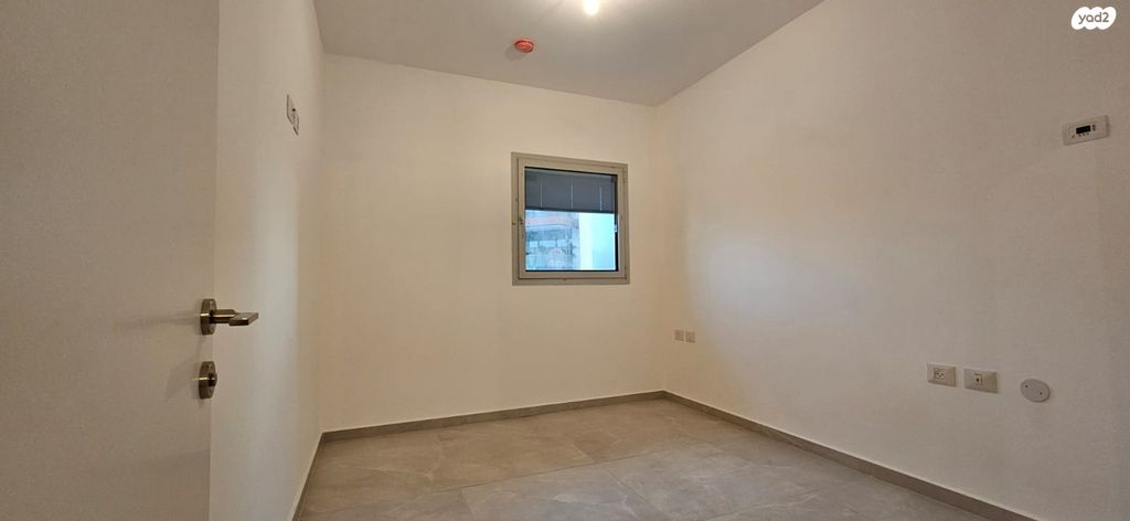 דירה, גרציאני יצחק 10, גני שרונה, קרית הממשלה, תל אביב יפו