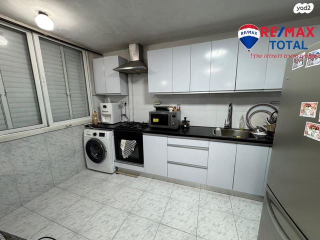 דירה, הרב רובינשטיין 23, יפו ד', גבעת התמרים, תל אביב יפו