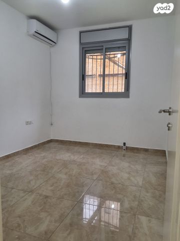 דירת גן, הרב ישראל גרוסמן, רמת אברהם, בית שמש