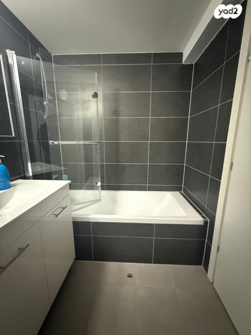 דירה, יערות הכרמל, נופי בן שמן, לוד