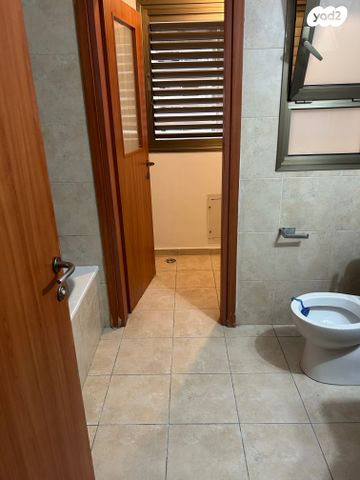 דירה, פנחס מאירי 39, נווה גן, פתח תקווה