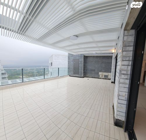 גג/ פנטהאוז, יונה וולך, גרין פארק החדשה, הוד השרון