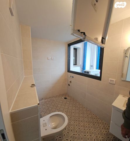 גג/ פנטהאוז, יונה וולך, גרין פארק החדשה, הוד השרון