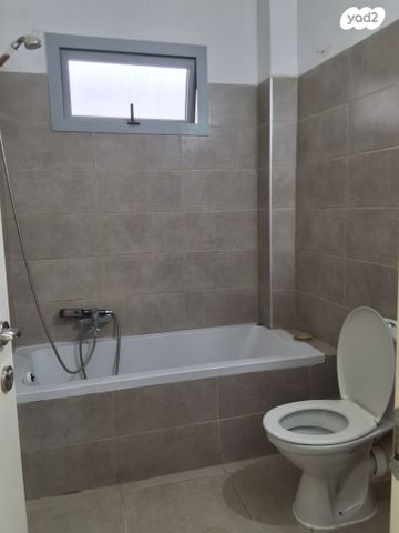 דירת גן, הרב ישראל גרוסמן, רמת אברהם, בית שמש