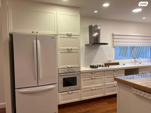 דירת גן, מרכז, הרצליה