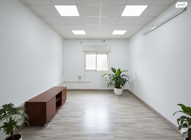 חנויות/ שטח מסחרי, אבן יהודה