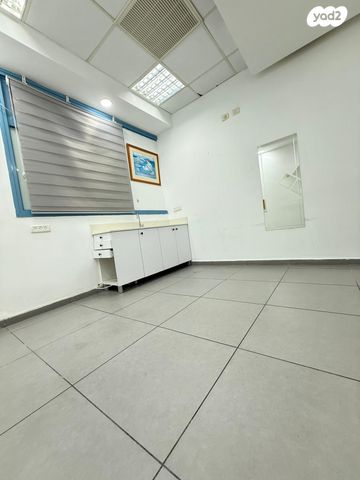 חנויות/ שטח מסחרי, שדרות פנחס לבון, קרית נורדאו, נתניה