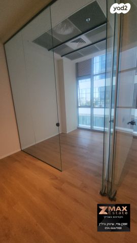 בניין משרדים, אזור תעשיה ג, חולון