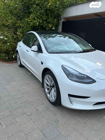 מודעת רכב טסלה מודל 3