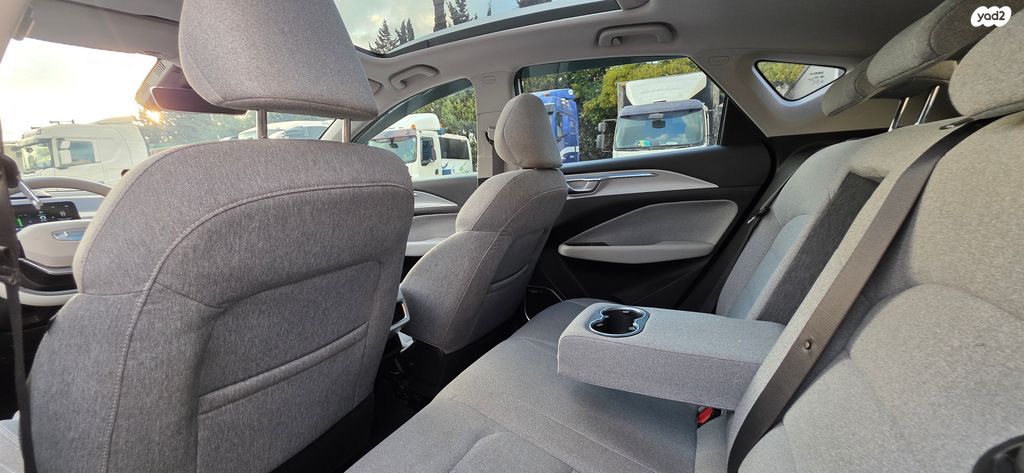 ג׳ילי Geometry C