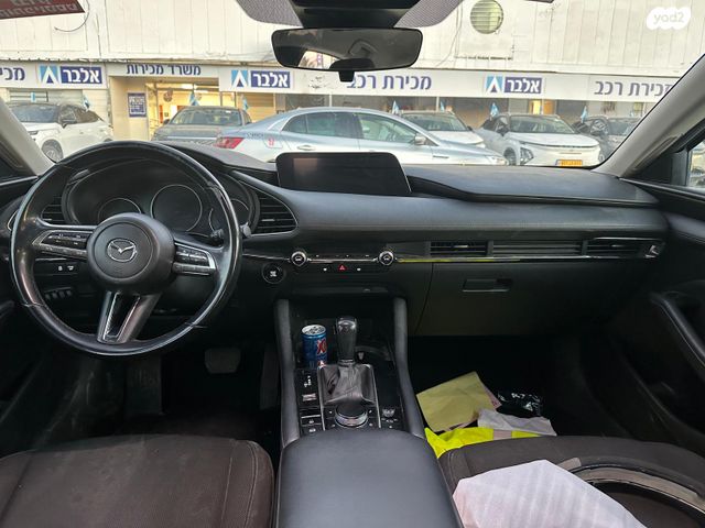 מאזדה 3