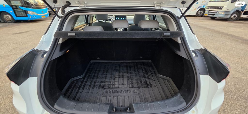 ג׳ילי Geometry C