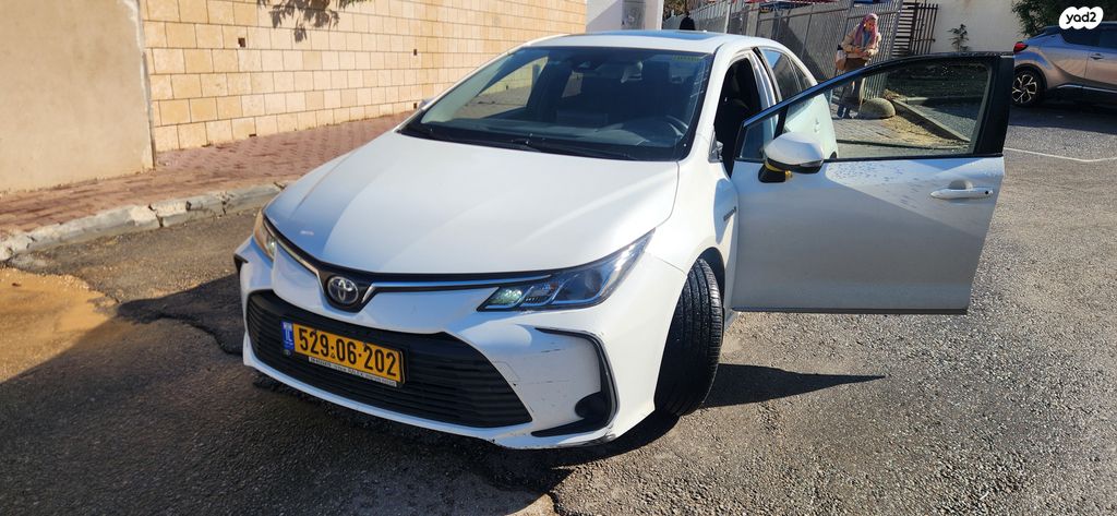 טויוטה קורולה