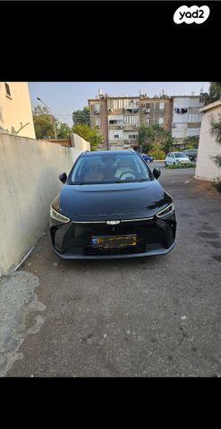 מודעת רכב ג׳ילי Geometry C