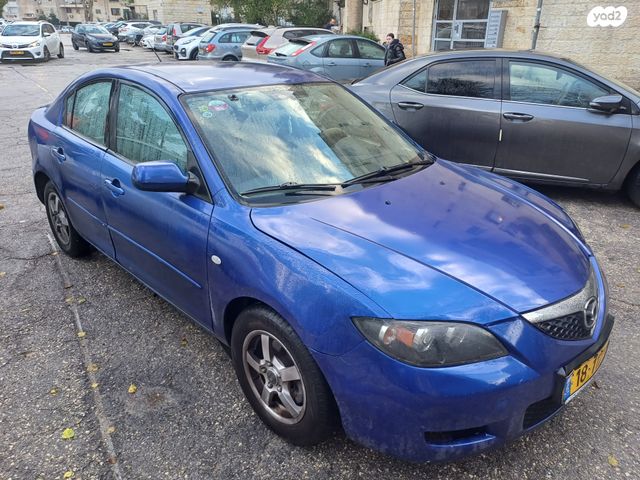 מודעת רכב מאזדה 3