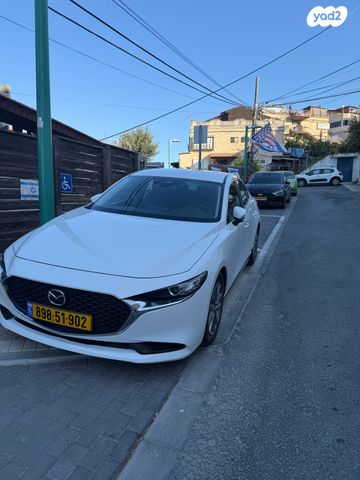 מודעת רכב מאזדה 3