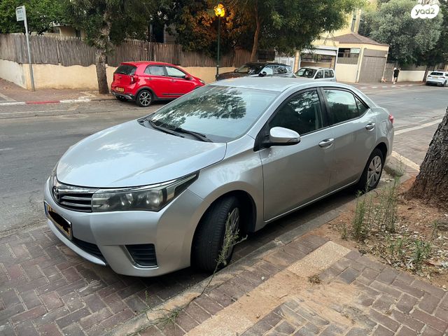 טויוטה קורולה