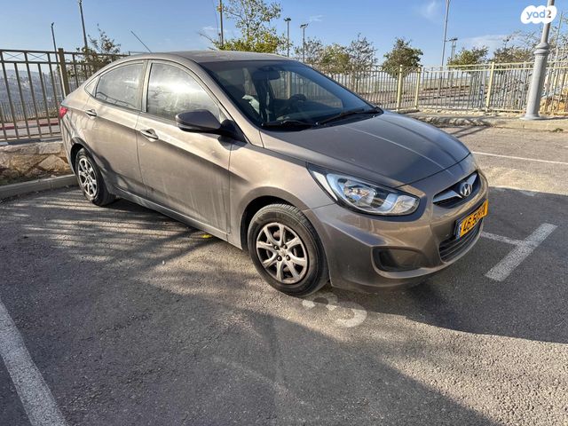 יונדאי אקסנט i25