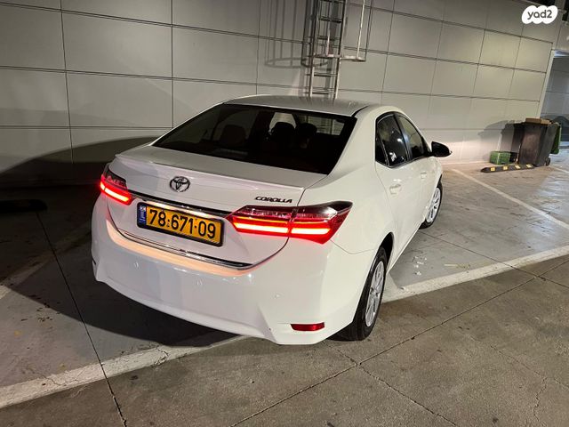 טויוטה קורולה