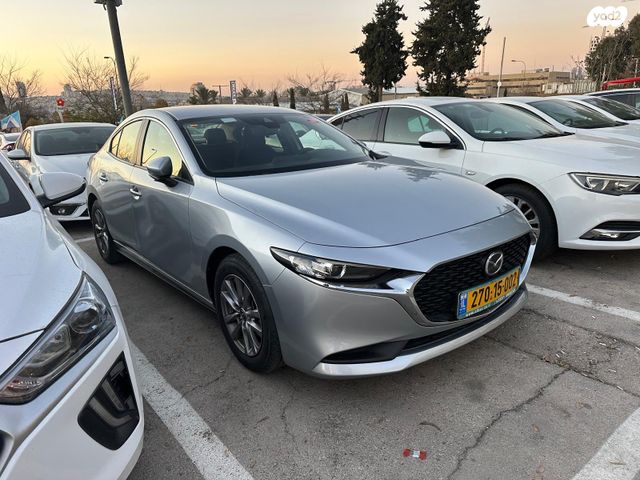 מודעת רכב מאזדה 3