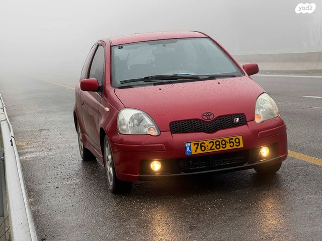 טויוטה יאריס