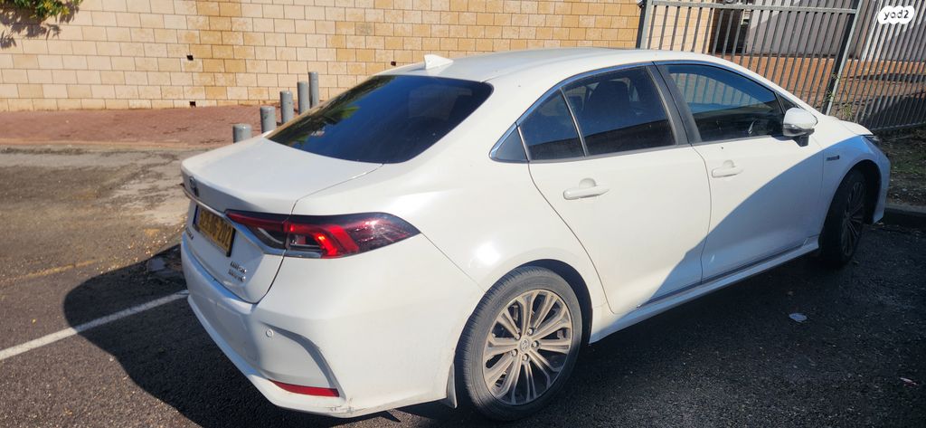 טויוטה קורולה