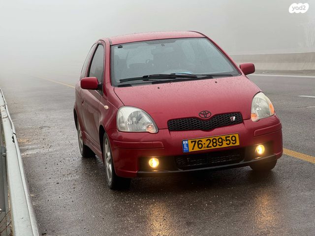 טויוטה יאריס