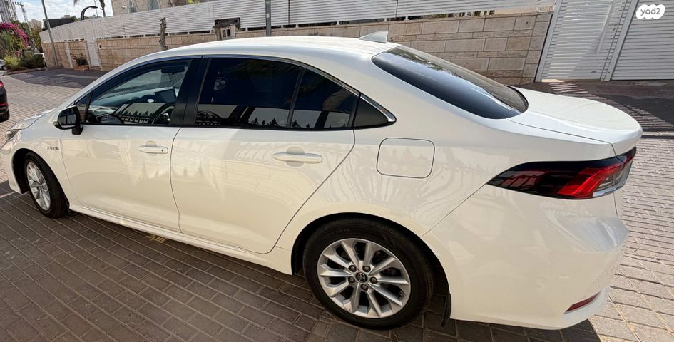 טויוטה קורולה