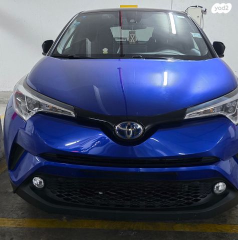 מודעת רכב טויוטה C-HR