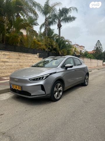 מודעת רכב ג׳ילי Geometry C