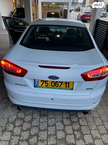 פורד מונדאו