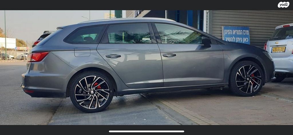 מודעת רכב סיאט לאון