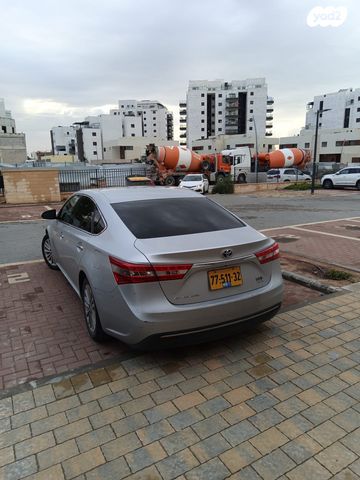 טויוטה אוולון