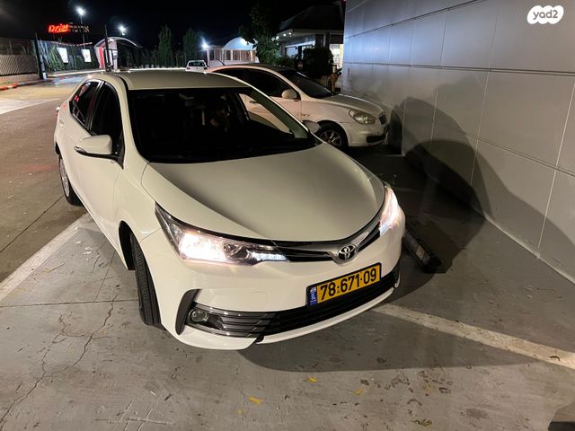 מודעת רכב טויוטה קורולה