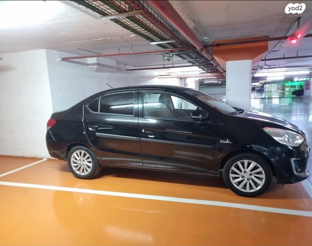 מיצובישי אטראז'