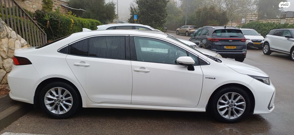 מודעת רכב טויוטה קורולה